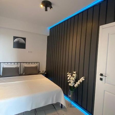 Q Luxury Apartment - Palas Center Iasi Exterior photo