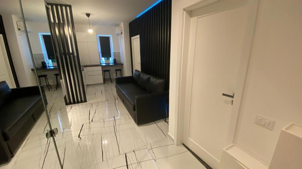Q Luxury Apartment - Palas Center Iasi Exterior photo
